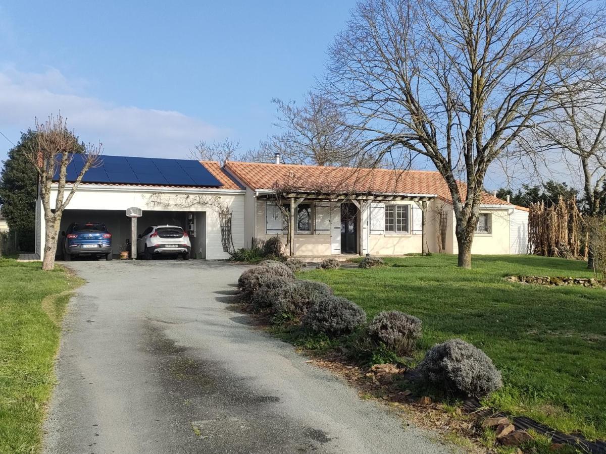 Jolies Chambres Familiales A 10 Minutes Du Puy Du Fou Les Herbiers Exterior photo